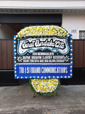 Papan Bunga Duka di Babakan Ciamis